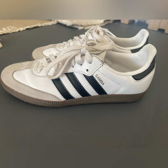 Women’s Adidas Samba - Size 7 - Picture 3 of 7